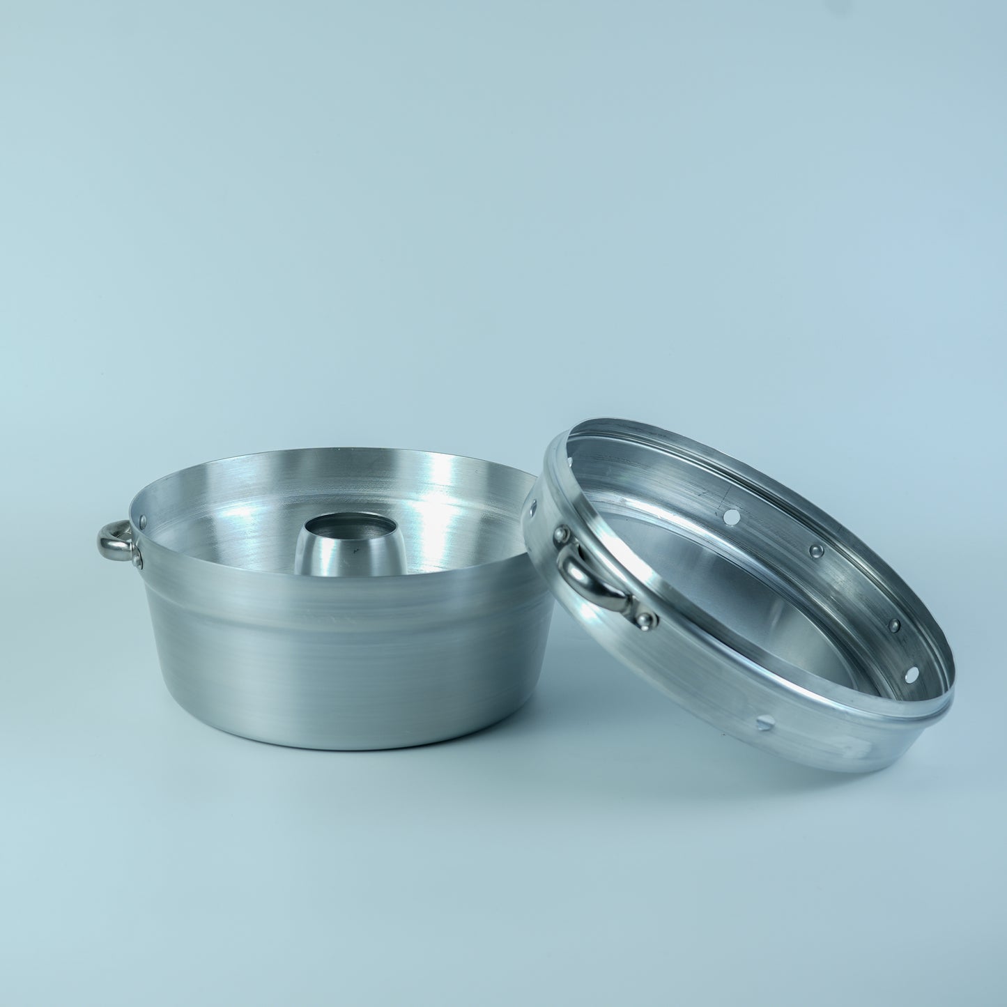 Aluminium cake mold